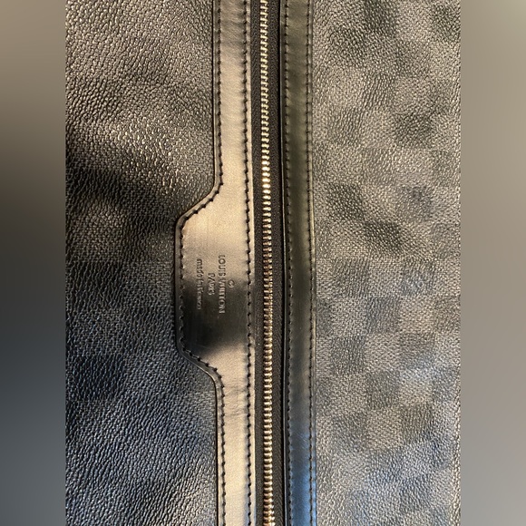 LOUIS VUITTON LV DAMIER GRAPHITE CROSSBODY MESSENGER BAG - Picture 3 of 15